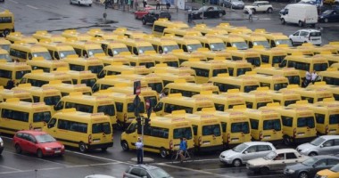 Stire din Politică-Administrație : România donează Republicii Moldova 100 de microbuze