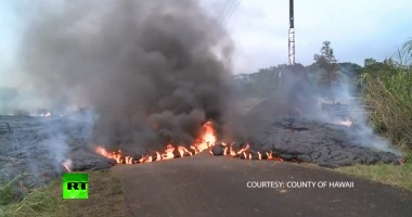 Stire din Actualitate : VIDEO. Lava unui vulcan în erupție se apropie de zone locuite, în Hawaii