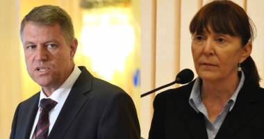 Stire din Politică-Administrație : Klaus Iohannis a bătut palma cu Monica Macovei
