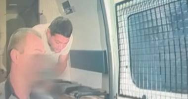 Circ în Portul Tomis. Un polițist de la IPJ Constanța a sărit în apă să scape de DNA