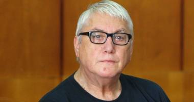 Stire din Eveniment : În frig și fără apă, în mijlocul câmpului! Profesorul Hondrilă, captiv în "trenul groazei"