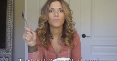 VIDEO / LECȚIE PENTRU MĂMICI. EȘTI DE ACORD CU EA? Când mama devine prietena copilului