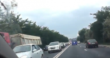 AGLOMERAȚIA DE PE PLAJE S-A MUTAT PE ȘOSELE! HAOS ÎN TRAFIC, LA CONSTANȚA - VIDEO