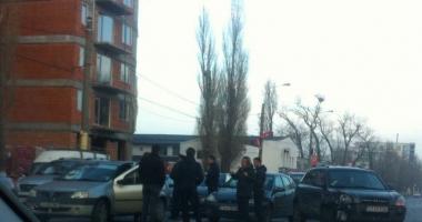 ACCIDENT RUTIER în zona Mega Image din Mamaia. Mai multe mașini implicate. Poliția, la fața locului - 3