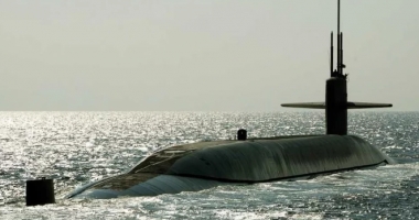 Stire din Actualitate : SUBMARIN DISPĂRUT FĂRĂ URMĂ / Două nave îl caută în continuare