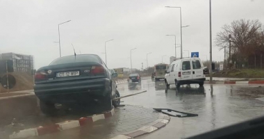 IMAGINEA ZILEI / A intrat în sensul giratoriu, între Năvodari și Constanța - 2