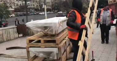 CONSTANȚA SE ÎNFRUMUSEȚEAZĂ! Bănci noi pentru Parcul Casei de Cultură! - 2
