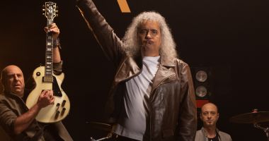 Stire din Cultură-Educație : Cristi Minculescu, Valter & Boro pornesc în turneul "Învingători". TRUPA VINE ȘI LA CONSTANȚA!