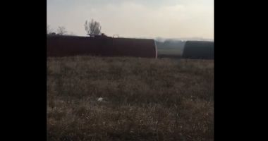 VIDEO. FLAGRANT CU FOCURI DE ARMĂ, LA CONSTANȚA! Furau motorină urcându-se pe cisterne din mers!