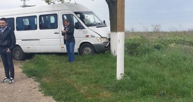UPDATE. Accident la Constanța! Microbuz cu călători, izbit în copac. Trei victime - 2