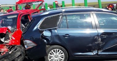 UPDATE. Grav accident rutier pe A2. Sunt patru victime! - 4