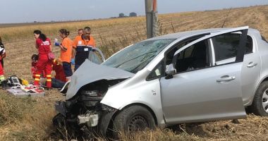 TRAGEDIE LA CONSTANȚA! Un șofer a murit, după ce a intrat cu mașina în stâlp - GALERIE FOTO - 3