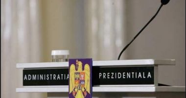 Stire din Politică-Administrație : Un candidat la funcția de președinte al României iese din cursă