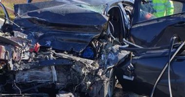 GALERIE FOTO / IMPACT FRONTAL ÎNTRE UN TIR ȘI UN AUTOTURISM, în jud. Constanța! O femeie a murit - 2