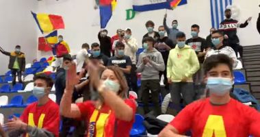 Stire din Sport : Handbal / Federaţia română solicită deschiderea sălilor pentru suporterii vaccinaţi