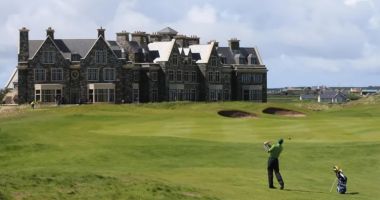Stire din Actualitate : Donald Trump caută români, pentru hotelul său din Europa! Salariu de peste 2000 euro lunar!