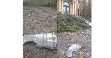 Stire din Actualitate : Un fragment de rachetă a aterizat în curtea reședinței lui Zelenski. Mesajul ironic al președintelui