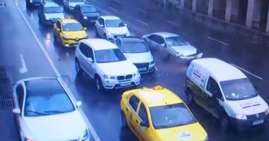 Stire din Eveniment : Schimbare majoră în trafic! Poliția testează o aplicație prin care află pe loc ce mașină nu are RCA