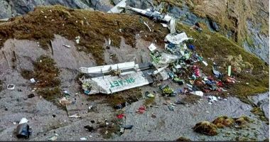 Stire din Actualitate : Cel puțin 14 persoane de la bordul avionului dispărut ieri şi-au pierdut viața. Echipajele continuă să caute supraviețuitori