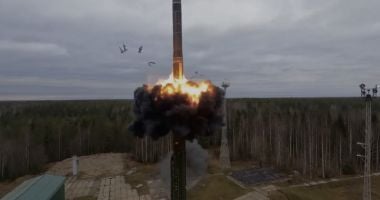 Stire din Actualitate : Vladimir Putin a asistat la un antrenament de simulare a unei riposte nucleare masive din partea Rusiei