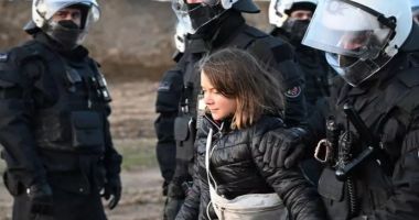 Stire din Actualitate : Activista Greta Thunberg, reţinută de poliţie! "Germania trebuie să răspundă pentru asta"