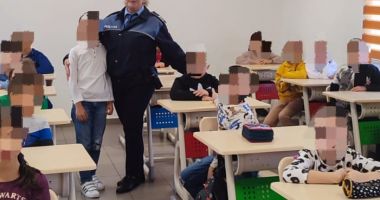 „Şcoala Altfel”, alături de poliţiştii constănţeni