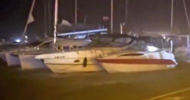 Stire din Economie : Furtuna a făcut ravagii în portul turistic Tomis. Multe ambarcaţiuni s-au scufundat!