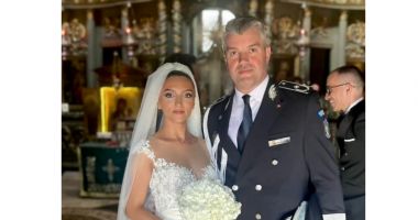 Stire din Eveniment : Emoţionantă poveste de viaţă! Fiica pilotului decedat în tragedia de pe Siutghiol, condusă la altar de chestorul Eduard Ionescu