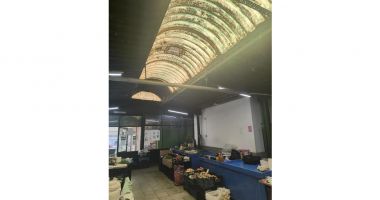 Stire din Social : Comisarii CJPC au închis Piața Unirii! Ce nereguli au fost descoperite
