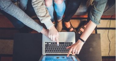 Cum au devenit cazinourile online o sursă faimoasă de divertisment - 2