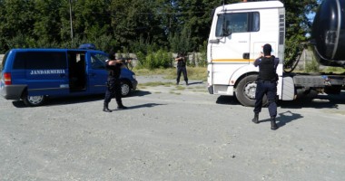 Galerie FOTO. Percheziții de amploare la Constanța / Fostul deputat Bivolaru, reținut pentru spălare de bani. Prejudiciu de peste un milion de lei - 5