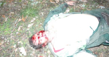 IMAGINI ȘOCANTE! NOAPTE ÎNSÂNGERATĂ LA CONSTANȚA. UN ȘOFER A SFÂRȘIT TRAGIC DUPĂ CE S-A IZBIT CU MAȘINA ÎN POM - 3