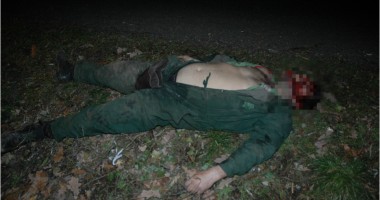 IMAGINI ȘOCANTE! NOAPTE ÎNSÂNGERATĂ LA CONSTANȚA. UN ȘOFER A SFÂRȘIT TRAGIC DUPĂ CE S-A IZBIT CU MAȘINA ÎN POM - 4