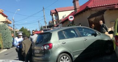 Galerie foto. Accident rutier la Constanța! Două mașini implicate, dintre care un taxi - 3