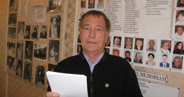 Stire din Fun : Un umorist pe zi: Petru BRUMĂ
