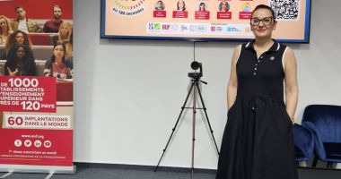 Stire din Cultură-Educație : Directorul Liceului ”Lucian Blaga”, premiat pentru cercetările din teza de doctorat