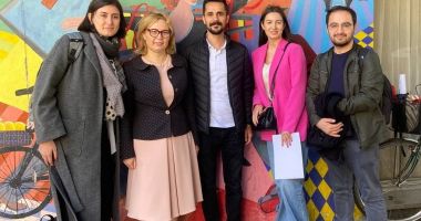 Stire din Cultură-Educație : Combaterea dependenței de internet, proiect european cu implicarea Universității ”Ovidius”