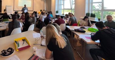 Stire din Cultură-Educație : Studenți din 12 facultăți generează soluții practice la Școala de vară de inovare și antreprenoriat