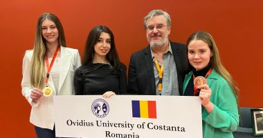 Stire din Cultură-Educație : Studente ale Facultății de Matematică și Informatică, medaliate la o competiție internațională