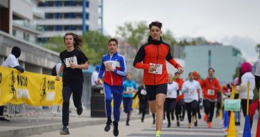 Stire din Cultură-Educație : Peste 600 de participanți la cea de-a treia ediție a Crosului Ovidio Running 2024