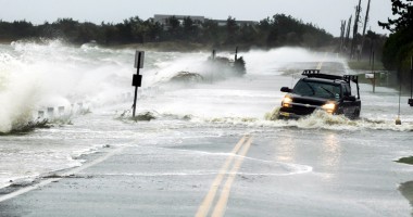 Stire din Actualitate : Uraganul Sandy face ravagii. New York e sub ape