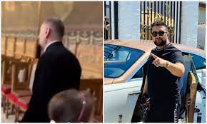 Stire din Actualitate : Tzancă Uraganu, implicat într-un scandal monstru cu un preot: „Homosexualule, să-ţi fie ruşine faţă de Dumnezeu”