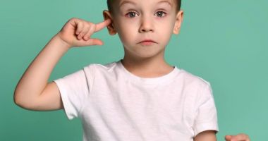 Stire din Sănătate : Nu ignorați durerile de urechi ale copilului!