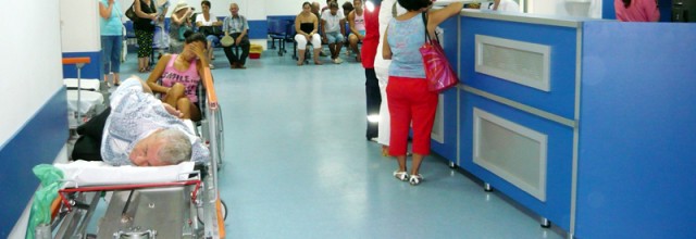Stire din Sănătate : Medicii din Constanța îi cer Elenei Udrea bani pentru tratarea turiștilor