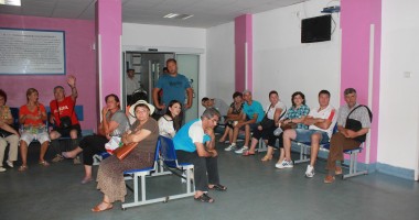Stire din Sănătate : Urgența Spitalului Județean, sufocată de pacienți de Rusalii