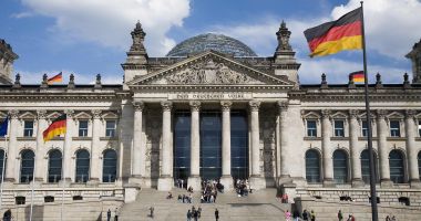 Stire din Actualitate : Urmașii victimelor nazismului pot primi rapid cetățenie germană