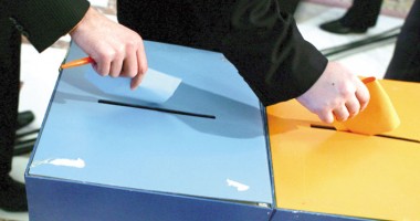 Stire din Politică-Administrație : Alegerile locale ar putea fi pe 10 iunie