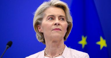 Stire din Actualitate : Ursula von der Leyen începe o vizită în India, pentru a întări relațiile dintre UE și New Delhi
