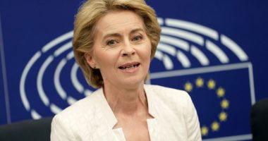 Stire din Actualitate : Preşedinta Comisiei Europene, criticată pentru că a zburat prea des cu avionul privat