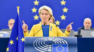 Stire din Economie : Ursula von der Leyen: „Industria rusă e la pământ!”